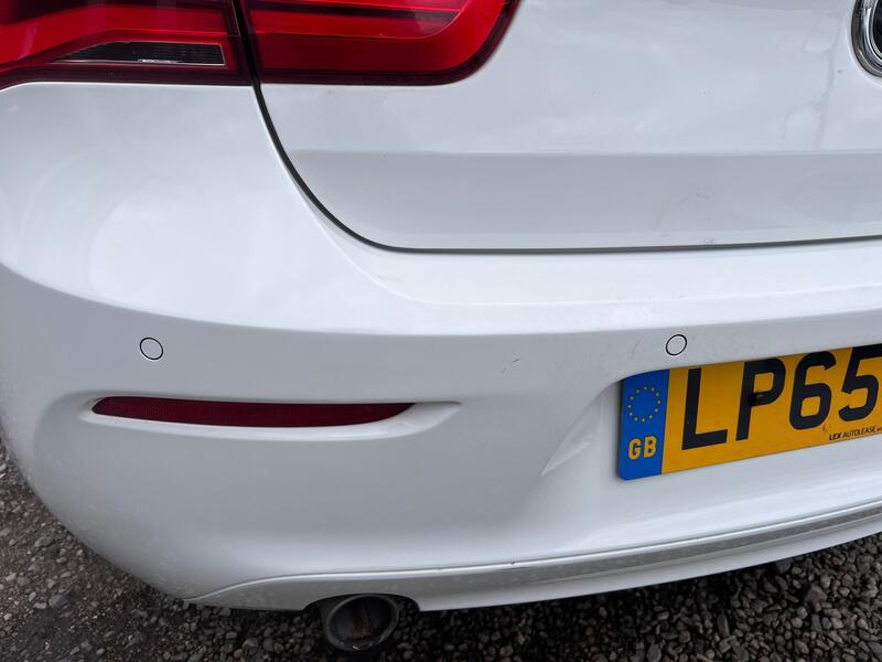 BMW 1 SERIES