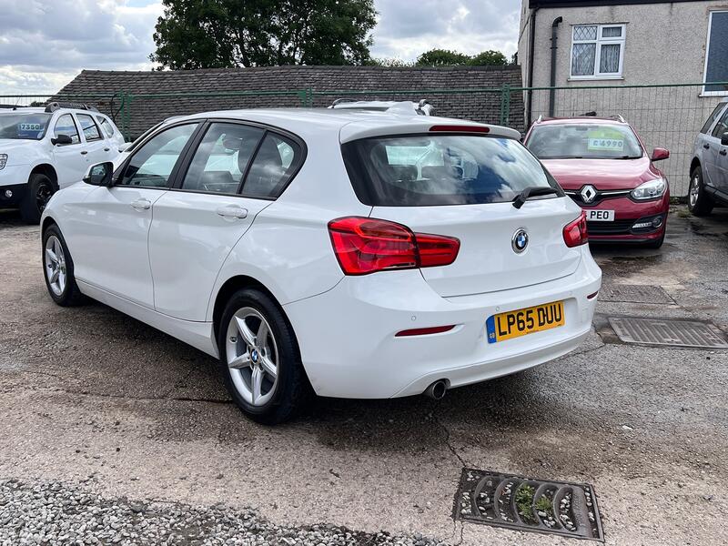 BMW 1 SERIES
