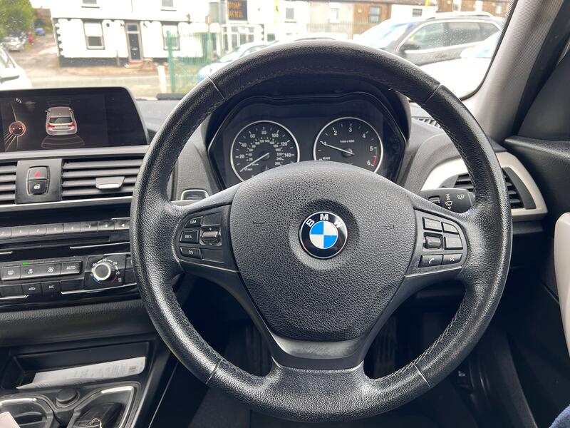 BMW 1 SERIES