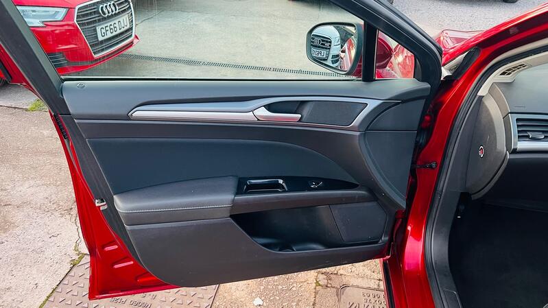 FORD MONDEO