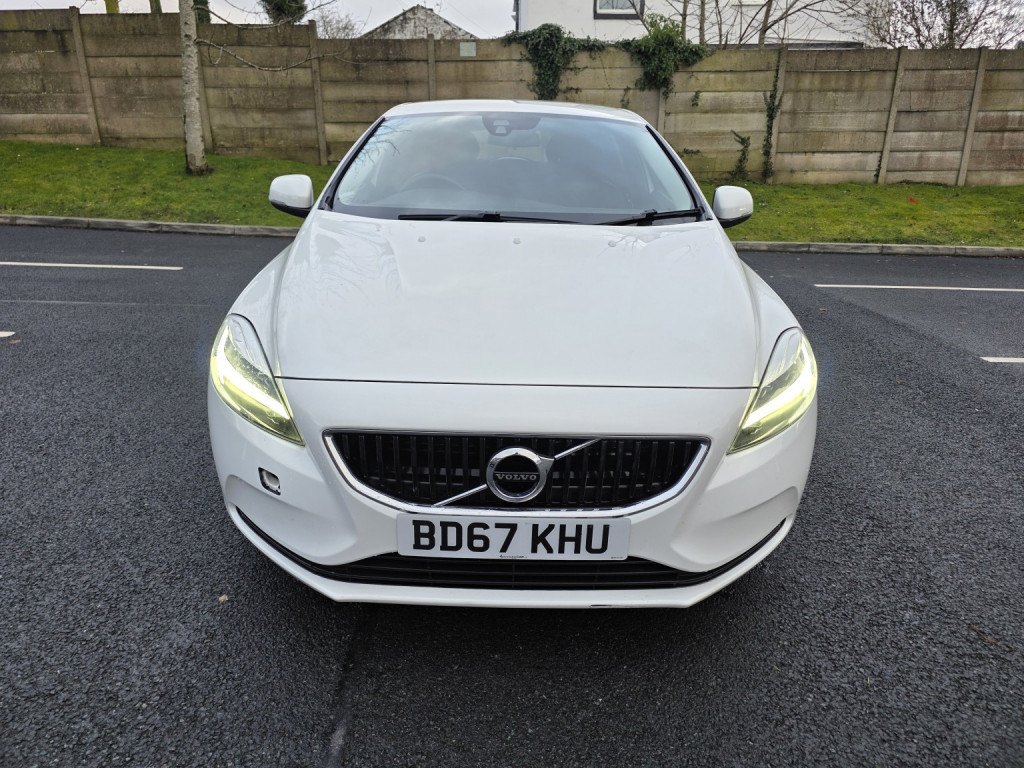 2018 Volvo V40